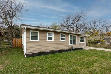 1007 N Walnut St, Cleburne, TX 76033 - photo 3