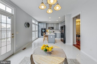 16411 Steerage Cir, Woodbridge, VA 22191 - photo 6