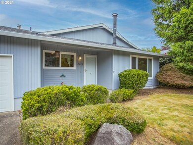 2423 SW 23rd St, Troutdale, OR 97060 - photo 3