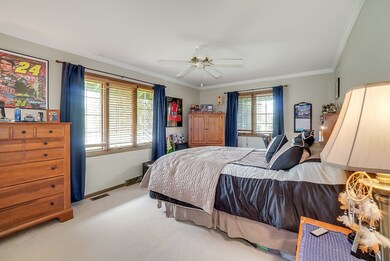 1955 Alschuler Dr, Aurora, IL 60506 - photo 2