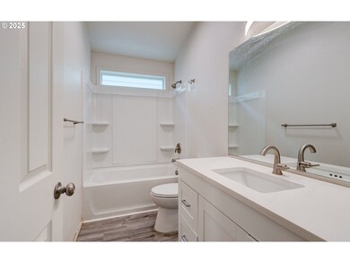 1020 3rd Ave SW, Castle Rock, WA 98611 - photo 5