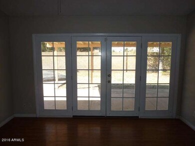 023-567123 French doors