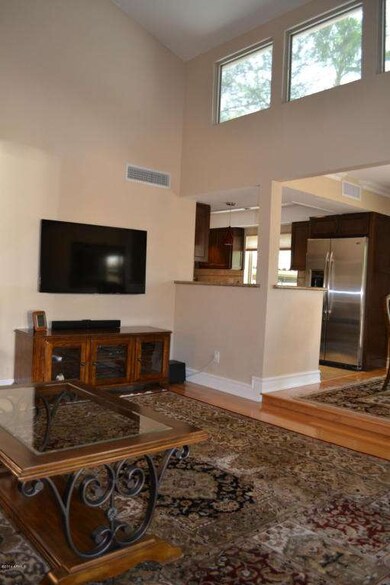 910 E Becker Ln, Phoenix, AZ 85020 - photo 7