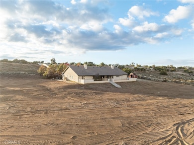 8135 Winmar Rd, Hesperia, CA 92344 - photo 7