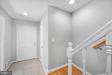 10276 Arizona Cir, Bethesda, MD 20817 - photo 3