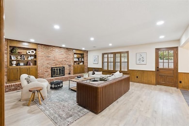 3804 Jim Robison Dr, Edmond, OK 73013 - photo 4