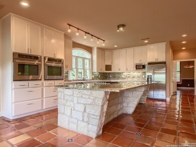 9829 Cash Mountain Rd, Helotes, TX 78023 - photo 6