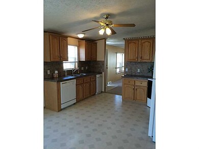 Kitchen. Large, applianced eat in kitchen