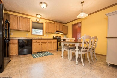 39 Whipkey Ln, Morgantown, WV 26508 - photo 2