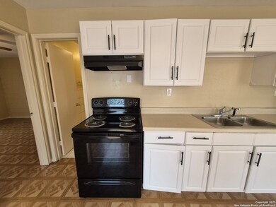 1016 Blanco Rd unit 203, San Antonio, TX 78212 - photo 6