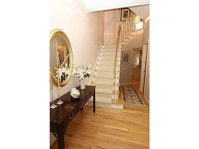 Entry/Foyer.