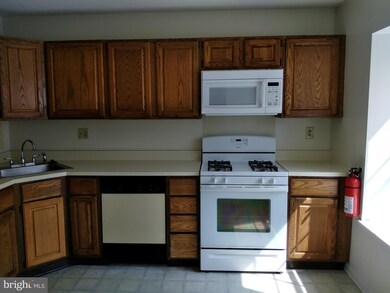 1941 Yorktown N, Norristown, PA 19403 - photo 4