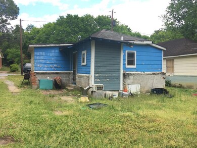 2219 Ashley St, Macon, GA 31204 - photo 4
