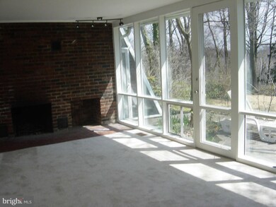 1933 Marthas Rd, Alexandria, VA 22307 - photo 2