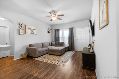 2721 E Quincy St, Broken Arrow, OK 74014 - photo 3