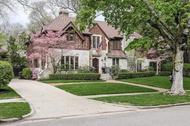 002-Front_View-4087085-medium