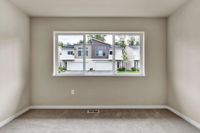 5_Bedroom2