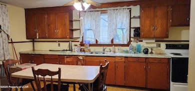 30 S Main St, Conyngham, PA 18219 - photo 2