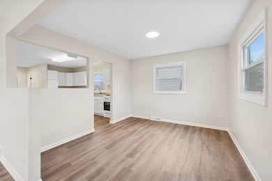 1520 N Park Dr, Round Lake Beach, IL 60073 - photo 7