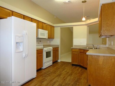 8127 Corky Ct E, Jacksonville, FL 32244 - photo 3