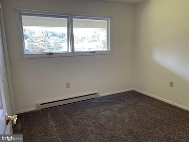 166 S Lime St unit 3, Quarryville, PA 17566 - photo 4