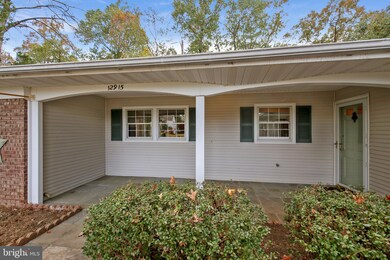 12915 Melville Ln, Fairfax, VA 22033 - photo 3