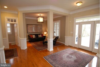 7319 Gordons Rd, Falls Church, VA 22043 - photo 3