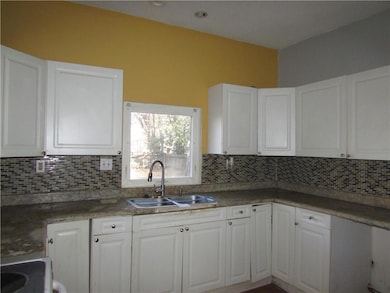 726 Pacific Ave, Osawatomie, KS 66064 - photo 3