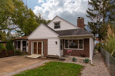 1319 George St, Lansing, MI 48910 - photo 2