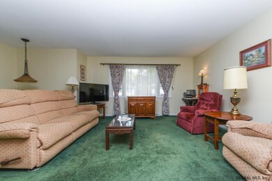 16 Chestnut Ct, Rensselaer, NY 12144 - photo 3