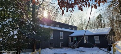 3583 Acorn Cir, East Stroudsburg, PA 18302 - photo 2