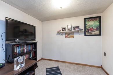 651 21st Ave SW, Cedar Rapids, IA 52404 - photo 6