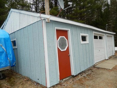 Great 3.5 car garage!! Lots of storage!