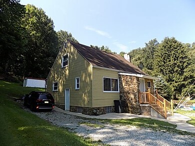 840 La Belle Vue Rd, Vandergrift, PA 15690 - photo 2