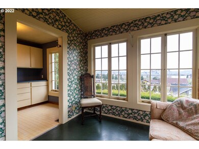 423 W C St, Rainier, OR 97048 - photo 5