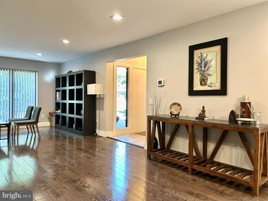 3323 Mantua Dr, Fairfax, VA 22031 - photo 7