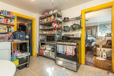 621 W 12th St, Bloomington, IN 47404 - photo 6