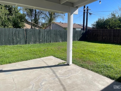 5810 Gary Place, Bakersfield, CA 93307 - photo 3