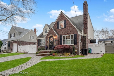 133 Goodwin Ave, Staten Island, NY 10314 - photo 3