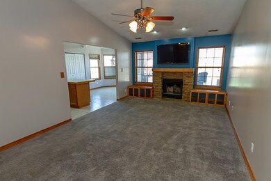 188 Tracy Ridge Blvd, Whiteland, IN 46184 - photo 2