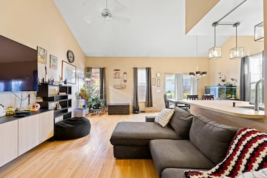 505 N Frieh Dr, Romeoville, IL 60446 - photo 2