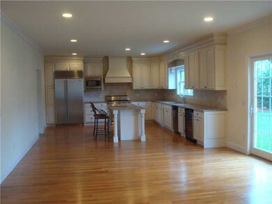 10 Spezzano Dr, Riverside, CT 06878 - photo 4