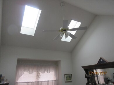 207 Ridings Cir unit DD207, Macungie, PA 18062 - photo 7