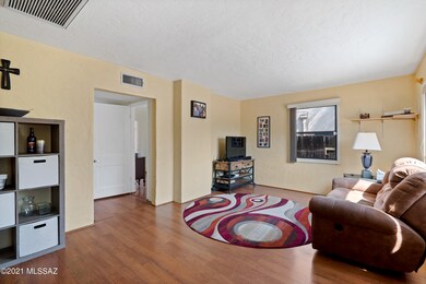 2 Interiors