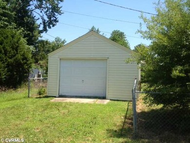 Parking Lot/Garage