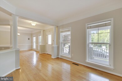 23849 Burdette Forest Rd, Clarksburg, MD 20871 - photo 3