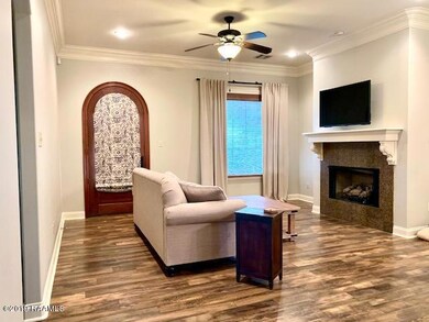300 LL Living Area