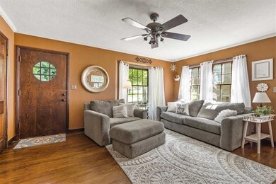 10809 Johnson Dr, Shawnee, KS 66203 - photo 4