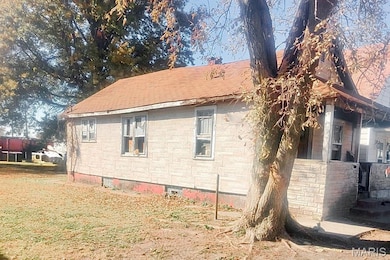 1008 Calhoun St, Madison, IL 62060 - photo 2