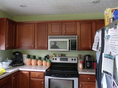 508 Atlee Dr, Harrodsburg, KY 40330 - photo 2